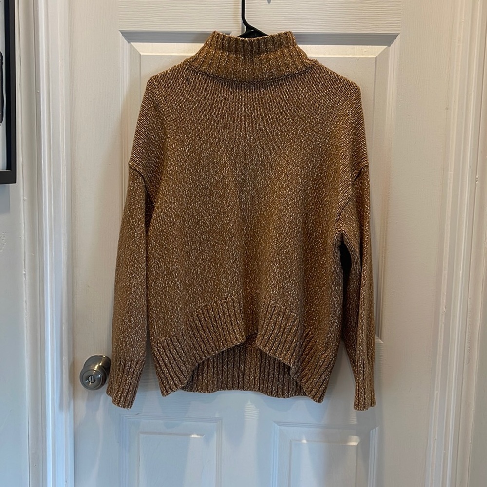 Turtle neck sweater
